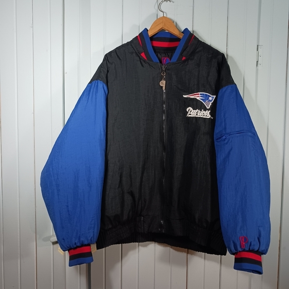 Pro Player Other - VINTAGE 2 for 1 pro player patriots reversible bomber puffer jacket